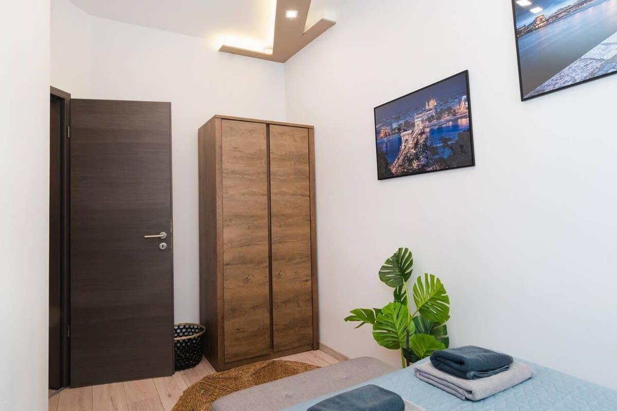 Perfect Place In The Heart Of Downtown Budapest Luaran gambar