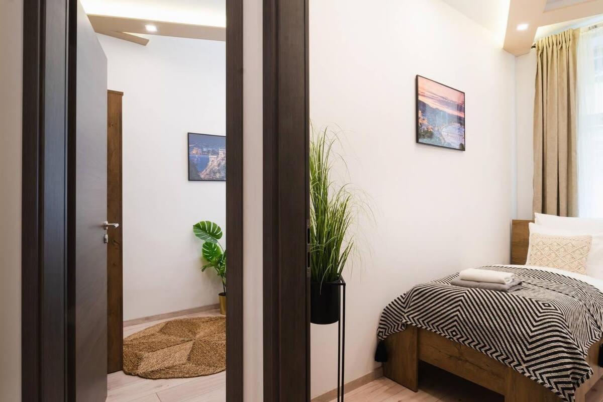 Perfect Place In The Heart Of Downtown Budapest Luaran gambar