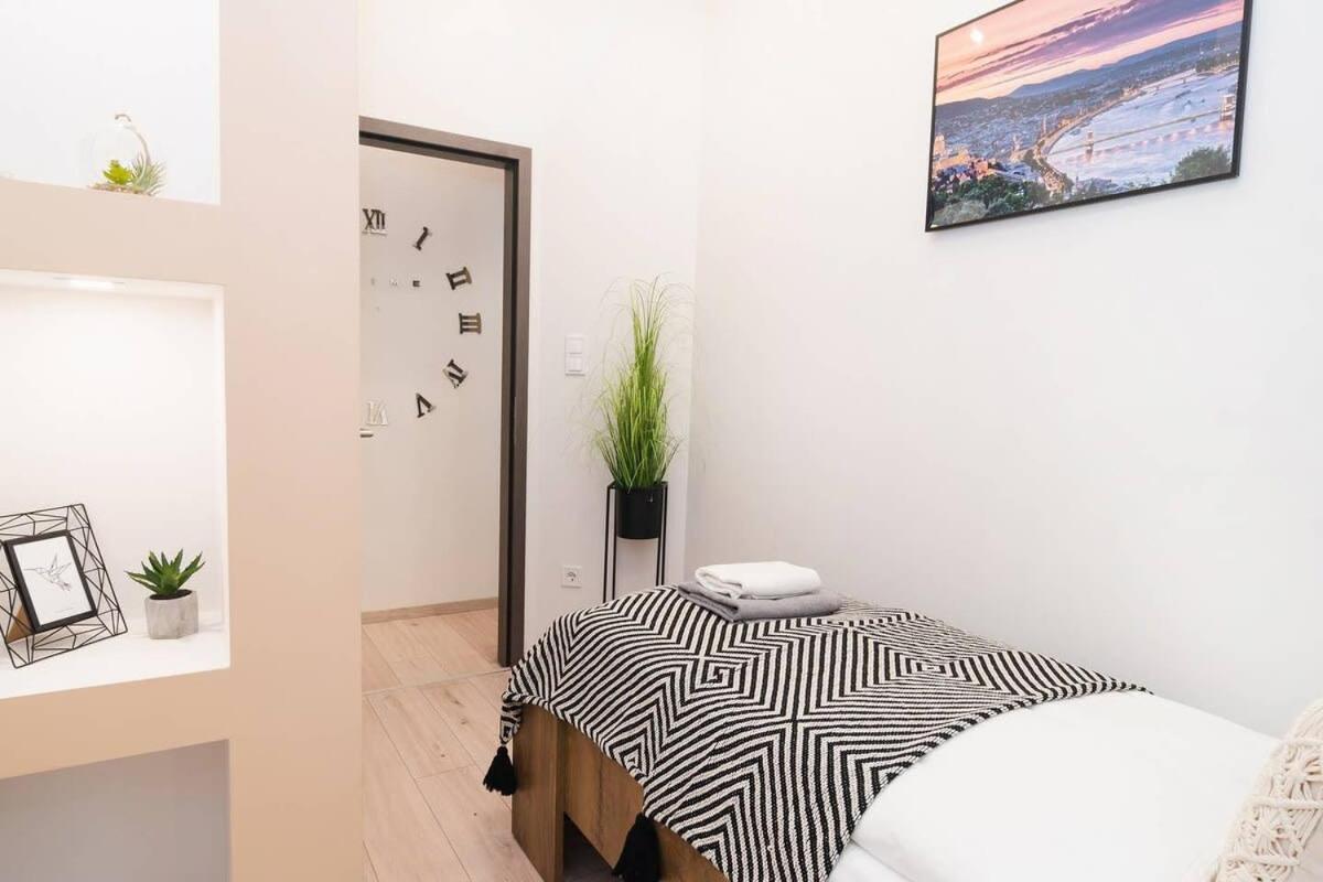 Perfect Place In The Heart Of Downtown Budapest Luaran gambar