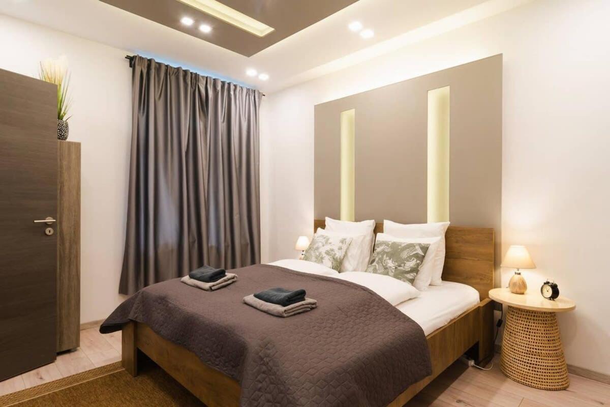 Perfect Place In The Heart Of Downtown Budapest Luaran gambar